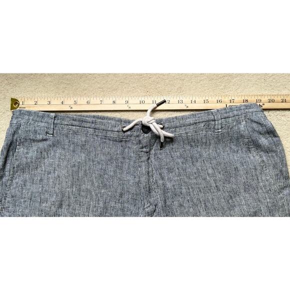 Calvin Klein Back White Stripe Shorts Men's Size 38W - Picture 5 of 7